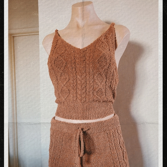 🆕️Comfy and cozy// Teddy knit top - Picture 3 of 3